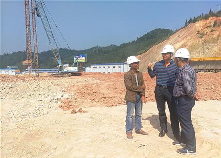 ŷּ����˾���������׵ط�ƶ��Ŀ����