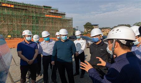 ����ǿ�����Ǹ���й�·�ڰ��ۺϻ�����ʩ��Ŀ����