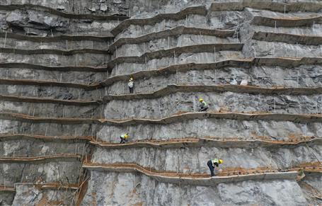 ұ��ְ����Ʒ��ѡ������ְ������չ